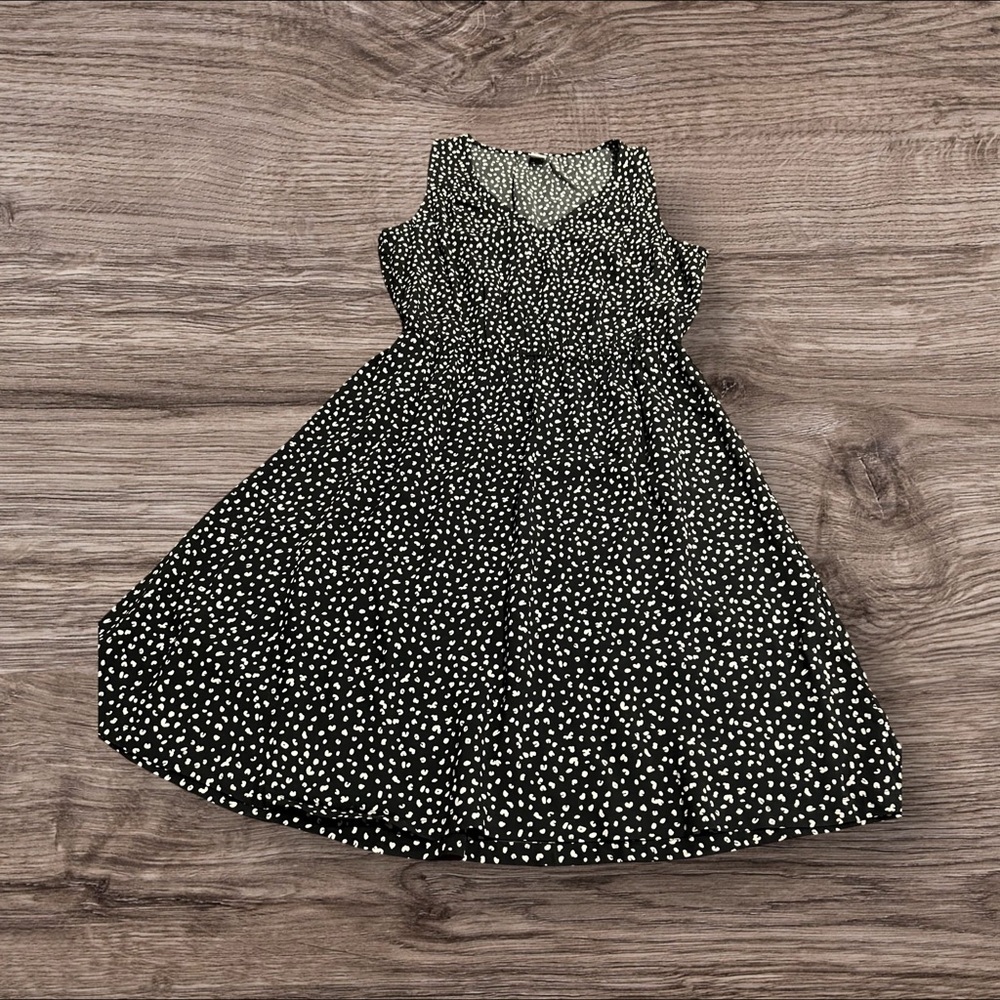 Old Navy Sleeveless V Neck Elastic Waist Knee Length Black Print Dress Small